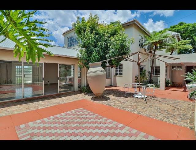 3 BEDROOM HOUSE FOR SALE IN KENSINGTON